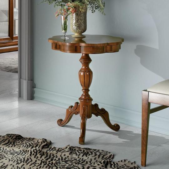 klasicky luxusny elegantny vila zamok nabytok okruhly stolik stojan na kvety kaviarnik stol okruhly stolik konferencny stolik orech ceresna zariadenie zariaadovanie.jpg